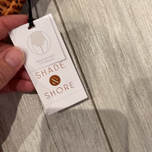 Shade shore woman’s adorable one piece bathing suit - Picture 3 of 5